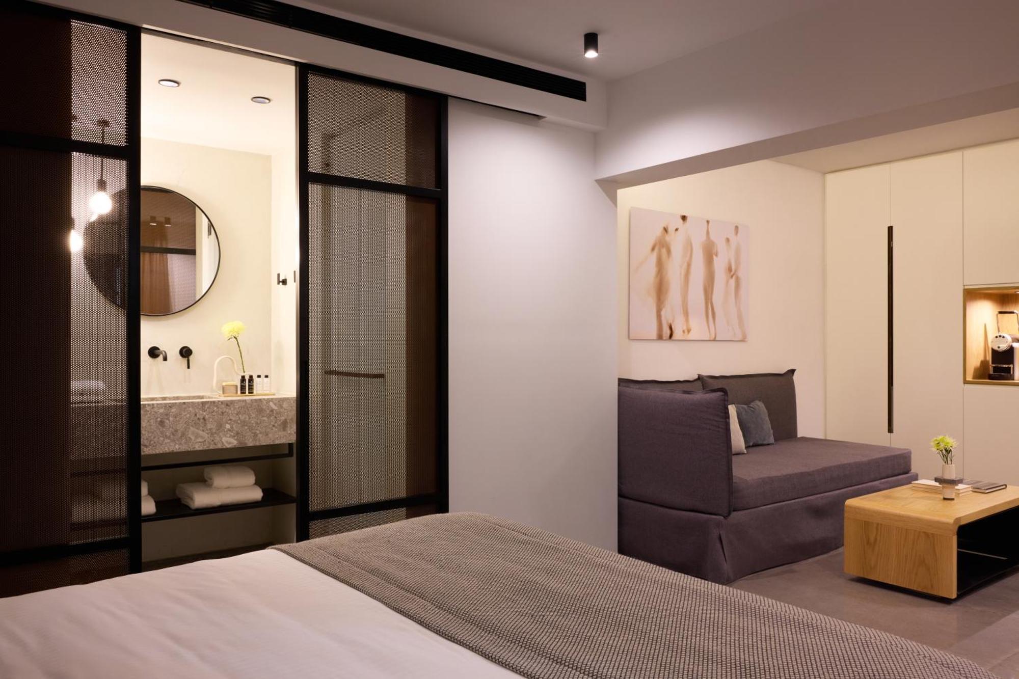 Apartahotel Innathens 4*